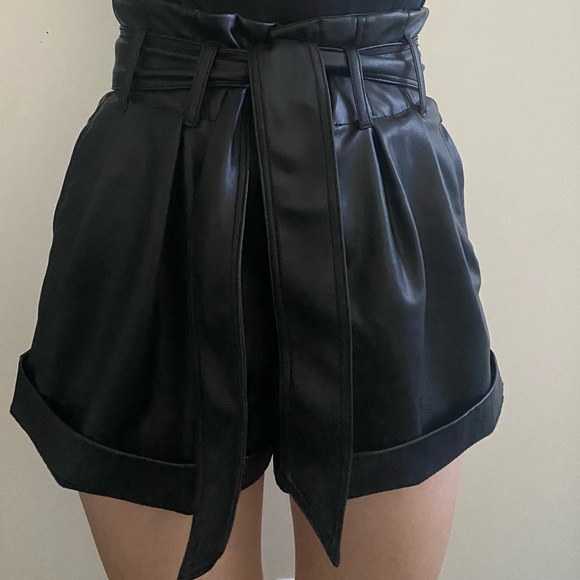 Zara black leather shorts - Picture 1 of 2